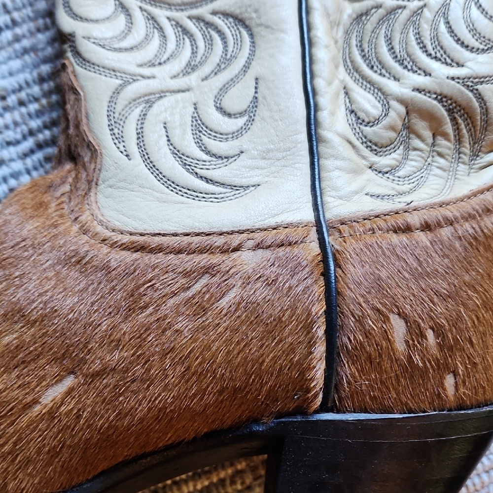 Tony Lama Brown Leather Cowboy Boots - Picture 6 of 16
